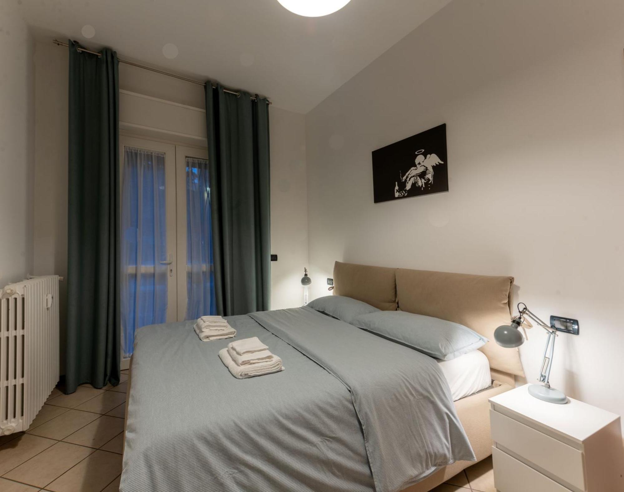Holiday Apartment - Brescia Centro - Parcheggio Privato Exterior photo