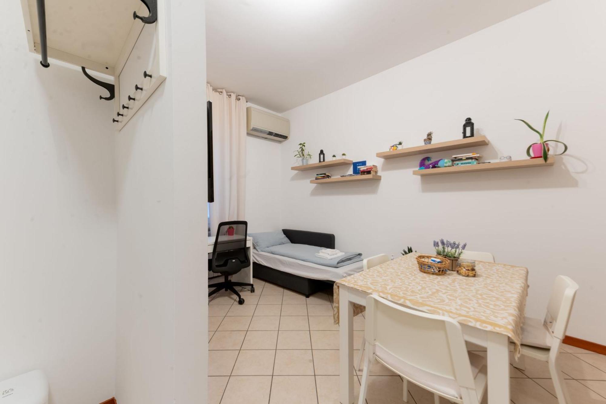 Holiday Apartment - Brescia Centro - Parcheggio Privato Exterior photo